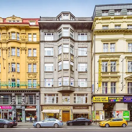 A/c + Terrace Breakfast At Tiffany’s * Prag